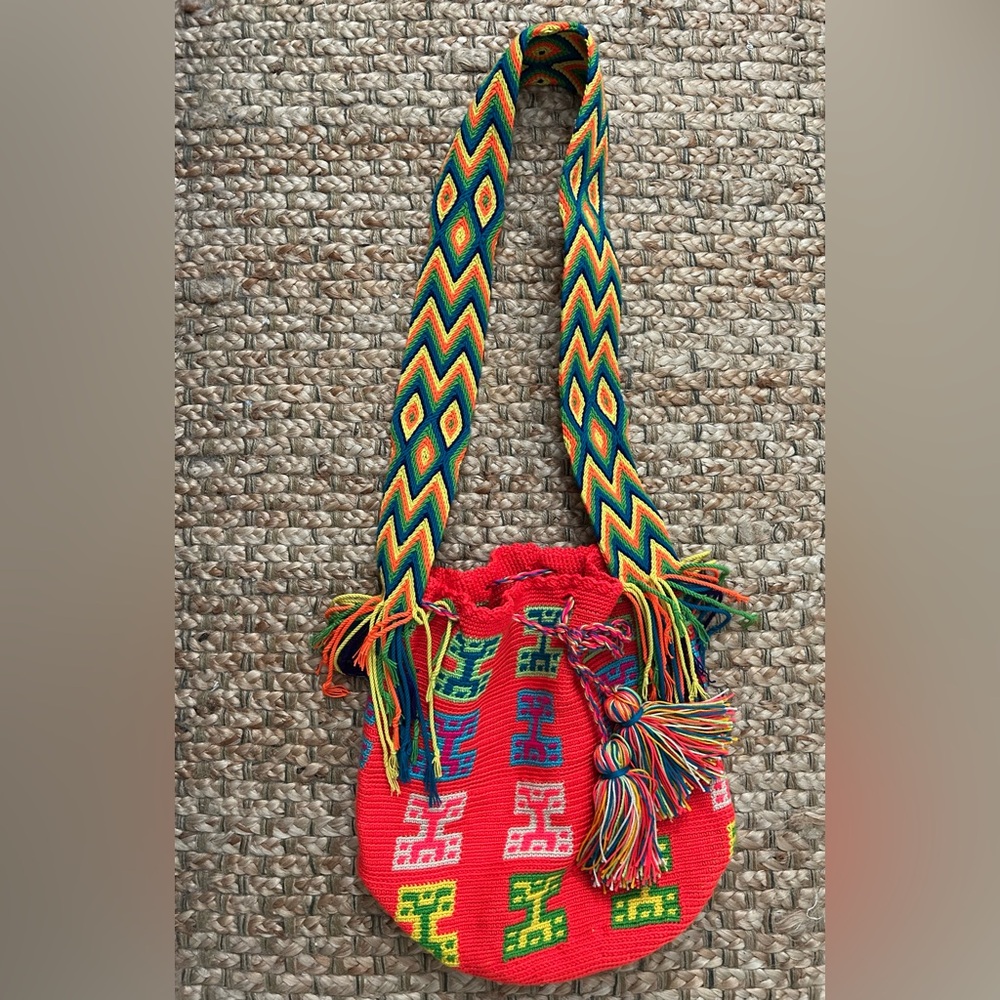 Hand made in Colombia New Authentic woven Color Geometric Patterned Women's Bag